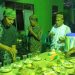 Ekwan Ahmad ketika melaksanakan buka puasa di Rumah Tahfiz dan Tilawah Darul Khairat, Kota Gorontalo. (Foto: Farun/Gopos)