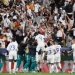 Para pemain Real Madrid merayakan gol Vinicius Junior pada pertandingan sepak bola final Liga Champions UEFA antara Liverpool dan Real Madrid di Stade de France di Saint-Denis, Paris, pada 28 Mei 2022. (Suara.com)