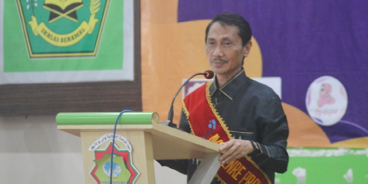 Ayah Genre Provinsi Gorontalo sekaligus Bupati Gorontalo, Nelson Pomalingo. (Foto: Putra/Gopos)