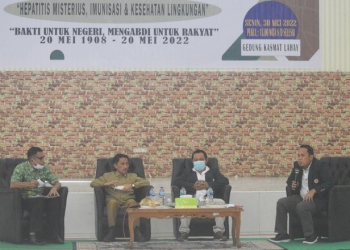 Hari Bakti Dokter Indonesia (HBDI) yang Ke - 114 Ikatan Dokter Indonesia (IDI), Kabupaten Gorontalo menggelar talk show pembahasan Hepatitis Misterius, Imunisasi dan Kesehatan Lingkungan di Gedung Kasmat Lahay, Kecamatan Limboto, Kabupaten Gorontalo, Senin (30/5/2022). (Foto: Putra/Gopos)