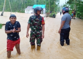 Diguyur hujan deras sejak pukul 11.00 Wita, membuat sejumlah desa di Kecamatan Atinggola dan Gentuma Raya, Kabupaten Gorontalo Utara, terendam banjir, Sabtu (14/5/2022).