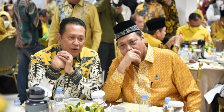 Survei Indonesia Network Election Survey (INES) menemukan mayoritas reponden memilih Ketua Umum Partai Golkar Airlangga Hartarto sebagai calon presiden.