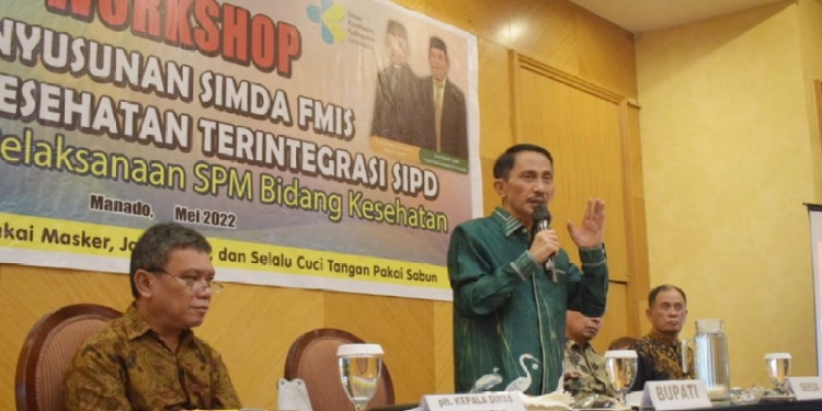 Bupati Nelson Pomalingo Saat Membuka workshop penyusunan anggara melalui aplikasi Financial Management Information System (FMIS) Bidang Kesehatan. Foto: Kominfo