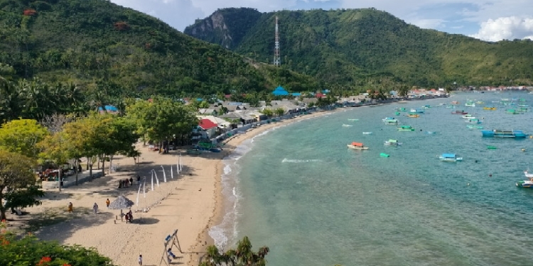Wisata Pantai Dulanga, Surga Tersembunyi di Gorontalo yang Mengandalkan Dana Swadaya dari Warga