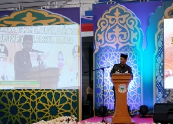 Bupati Gorontalo, Nelson Mandela saat memberikan sambutan. (Foto: Putra/Gopos)
