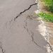 Kondisi jalan penghubung Desa Lito-Apitalaw yang mulai mengalami kerusakan.
