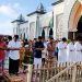 Warga Kabupaten Gorontalo khususnya di Kecamatan Limboto terlihat antusias dalam menyambut pelaksanaan sholat Id di Masjid Agung Baiturahman Limboto, Senin (2/5/2022). (Foto: Putra/Gopos)