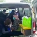 Ambulans nekat terobos one way di Puncak, mengaku mengangkut pasien sampai ditawari pengawalan polisi, ternyata bawa wisatawan. (Suara.com)