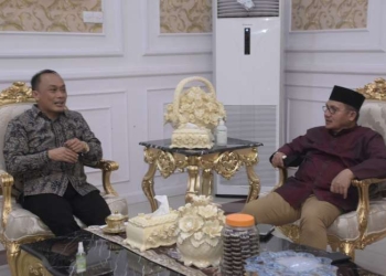 Wali Kota Gorontalo, Marten Taha (kiri). Foto: Humas Pemkot