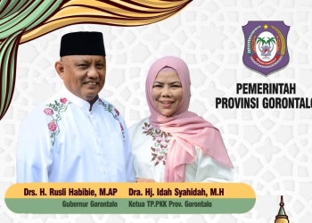 RUSLI HABIBIE BERSAMA KELUARGA MENGUCAPKAN SELAMAT HARI RAYA IDUL FITRI 1443 H