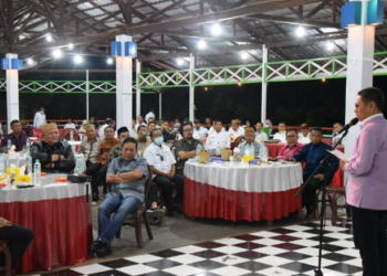 Penjabat Gubernur Gorontalo Hamka Hendra Noer saat menyampaikan sambutan pada silahturahmi dengan jajaran ketua dan anggota DPRD Provinsi Gorontalo, Rabu (18/5/2022) bertempat di RM Miranti, Kabila. (Foto: Salman)