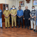 Penjabat Gubernur Gorontalo Hamka Hendra Noer, saat foto bersama dengan komisioner Komisi Informasi Daerah (KID) usai menggelar pertemuan di Ruang Kerja Gubernur, Selasa (14/6/2022). Penjagub Hamka mendorong KID untuk intens meningkatkan keterbukaan informasi publik. (Foto: Haris/Diskominfotik).