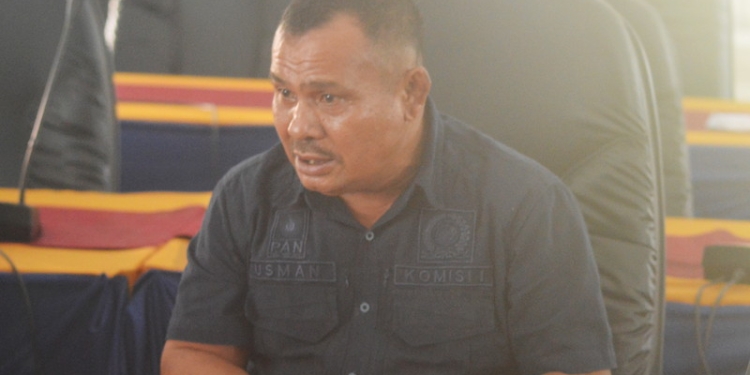 Anggota Dewan Perwakilan Rakyat Daerah (DPRD) Usman Hulopi yang akrab disapa "ayah imbo". (Foto: Putra/Gopos)