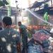 Petugas pemadam kebakaran berupaya memadamkan kebakaran yang melanda sebuah rumah di Jl. Merdeka, Kelurahan Ipilo, Kecamatan Kota Timur, Kota Gorontalo, Selasa (14/6/2022). (istimewa)