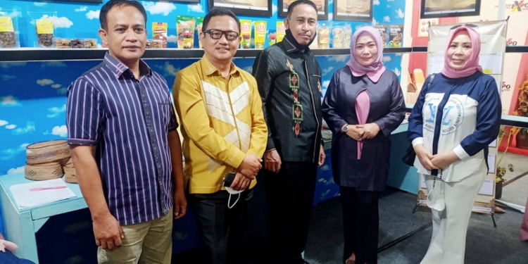 Foto : Anggota DPRD Kota Gorontalo ketika mengikuti kegiatan Legislative Expo SulutGo di Manado.