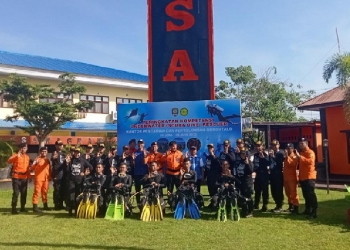 Peningkatan kompetensi underwater (scuba dive) rescuer, SAR Gorontalo, Selasa (14/6/2022). Foto : Sari/gopos