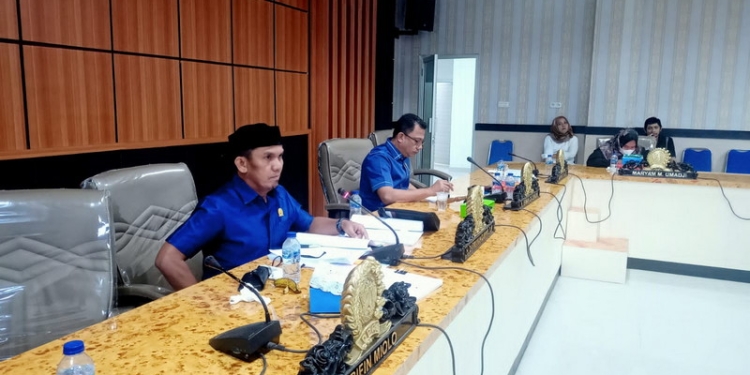 Foto: Komisi A DPRD Kota Gorontalo ketika melaksanakan rapat kerja bersama Pemerintah Kota Gorontalo.