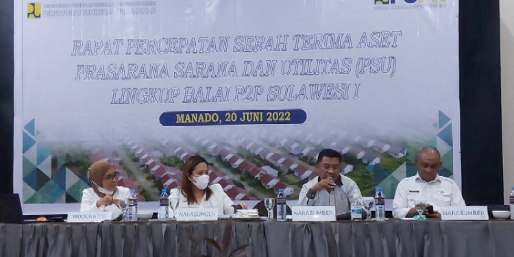 Kepala Dinas Perumahan dan Kawasan Pemukiman Kabupaten Gorontalo, Haris Suparto Tome jadi narasumber (Narsum) di rapat percepatan aset Prasarana Saran dan Utilitas (PSU) Lingkup Balai P2P Sulawesi I, yang berlangsung di Hotel Arya Duta, Kota Manado, Senin (20/06/2022). 