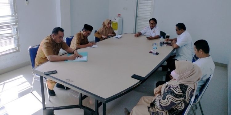 Dewan Perwakilan Rakyat Daerah (DPRD) Kabupaten Bone Bolango memberikan solusi terkait persoalan seorang Pegawai Negeri Sipil (PNS) di Bone Bolango. (Foto: Putra/Gopos)