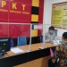 Pihak keluarga kembali membuat laporan di Polda Gorontalo yang kali ini di layangkan kepada pihak sekolah yang dalam hal ini di pimpin langsung oleh Kepala Sekolah, Rabu (22/6/2022). (Foto: Putra/Gopos)