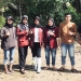 Mahasiswa KKN Desa Rumbia melaksanakan program penanaman mangrove, Sabtu (18/6/2022) (istimewa)