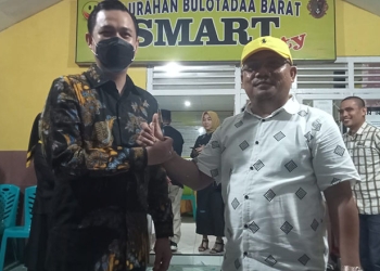Ryan F Kono (Kanan), Risman Taha (kiri). Foto : Sari/gopos