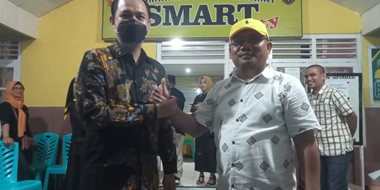Ryan F Kono (Kanan), Risman Taha (kiri). Foto : Sari/gopos
