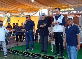 Wali Kota Gorontalo, Maten Taha, canangkan pekerjaan optimalisasi SPAM, Kecamatan Dungingi, Kota Gorontalo tahun anggaran 2022, Kamis (2/6/2022). Foto : Sari/gopos.