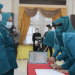 Penandatanganan berita acara oleh Ketua Tim Penggerak PKK Provinsi Gorontalo drg. Gamaria Purnamawati Monoarfa, usai melantik Penjabat Ketua TP-PKK Boalemo dan Ketua TP-PKK Gorontalo Utara, Senin (28/6/2022) di Aula Rudis Gubernur. (Foto: Salman)