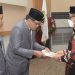 Wali Kota Gorontalo, Marten Taha melantik pengurus baru Baznas Kota Gorontalo periode 2022-2027, di Bandayo Lo Yiladia, Jumat (3/6/2022). Foto: Humas