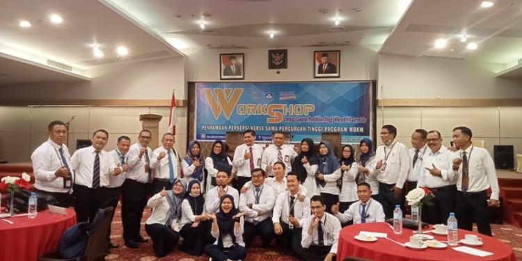 Workshop LLDIKTI XVI Wilayah Gorontalo bersama perguruan tinggi dalam rangka menyamakan persepsi menyukseskan program MBKM, Senin (13/6/2022) di Hotel Maqna, Kota Gorontalo (sari/gopos)