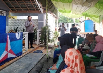 Anggota DPRD Provinsi Gorontalo, Erwin Ismail melaksanakan reses di Desa Wongkaditi Barat, Kecamatan Kota Utara, Kota Gorontalo, Selasa (21/6/2022) (muhajir/gopos)