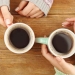 Ilustrasi minum kopi. (Suara.com)