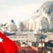 Bendera Turkiye berkibar di Istanbul. (Suara.com)