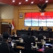 Wali Kota Blitar, Santoso saat menyampaikan tanggapan terhadap pandangan umum fraksi DPRD Kota Blitar, Senin (6/6/2022). (Foto: Thoha/gopos)