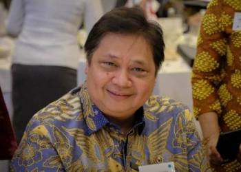 Menteri Koordinator Bidang Perekonomian Airlangga Hartarto dengan Perdana Menteri (PM) Australia Anthony Albanese di Jakarta, Senin (6/06) malam.