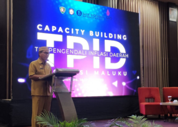 Sekretaris Daerah Provinsi Gorontalo, Darda Daraba memberikan sambutan pada capacity building Tim Pengendalian Inflasi Daerah (TPID) Provinsi Maluku, Selasa (14/6/2022) bertempat di Hotel Aston. (Foto: Nova)
