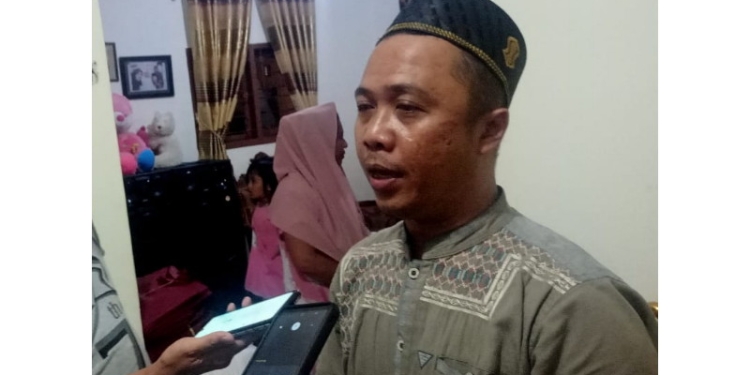 Foto : SH ketika ditemui dirumahnya di Desa Bulila, Kecamatan Telaga, Kabupaten Gorontalo.