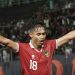 Pesepak bola Tim Nasional Indonesia U-19 Alfriyanto Nico (tengah) melakukan selebrasi usai mencetak gol kedua ke gawang Tim Nasional Filipina U-19 Cian Gabriel (kanan) dalam laga penyisihan Grup Piala AFF U19 2022 di Stadion Patriot Chandrabhaga, Bekasi, Jawa Barat, Jumat (8/7/2022). ANTARA FOTO/Suara.com