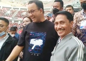 Bupati Gorontalo, Nelson Pomalingo sangat antusias saat bertemu Gubernur DKI Jakarta Anies Baswedan saat menghadiri peresmian Jakarta Internasional Stadium (JIS), Ahad (24/07/2022).