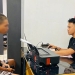 Penyidik satreskrim Polres Gorontalo Kota sedang melakukan pemeriksaan terhadap terduga pelaku penganiayaan ML alias Acil, Senin (25/7/2022). Foto: Humas.