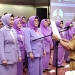 Sekretaris Daerah Provinsi Gorontalo, Darda Daraba, melantik pengurus BKOW Provinsi Gorontalo. (Kominfo Provinsi Gorontalo)