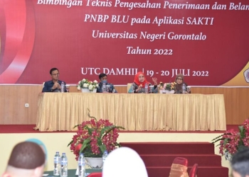 Bimbingan teknis pengelolaan keungan yang diselenggarakan oleh UNG melibatkan seluruh pengelola keungan kampus (Dok. UNG)