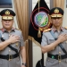 Inspektur Jenderal Polisi (Irjen Pol) Helmy Santika,S.H.,SI.K., M.Si sebagai Kapolda Gorontalo (kiri) saat berfoto bersama pejabat Kapolda sebelumnya Irjen Pol.Dr. Akhmad Wiyagus,SIK.,M.SI.,M.M.