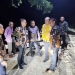 Wakil Bupati Gorontalo, Hendra Hemeto di dampingi Kepala Desa Pulubala meninjau langsung jembatan yang rusak di Desa Pulubala, Kecamatan Pulubala, Jumat (22/07/2022) malam. (foto: Istimewa)