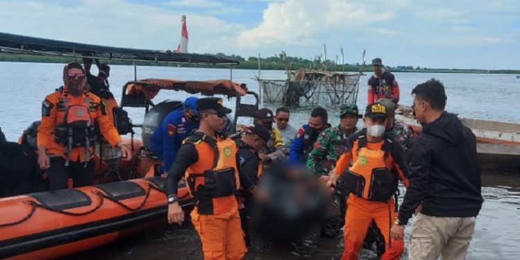 Evakuasi Mayat Warga Desa Torosiaje Jaya, Kecamatan Popayato, Kabupaten Pohuwato, Diantar ke Rumah Duka, Selasa 26/07/2022 (Istimewa)