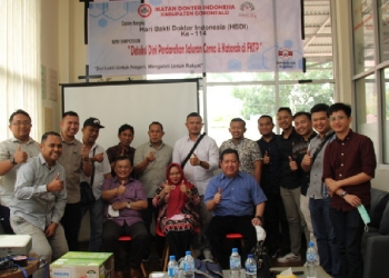 Ikatan Dokter Indonesia (IDI) Kabupaten Gorontalo menggelar mini simposium bertemakan "Deteksi Dini Perdarahan Saluran Cerna dan Katarak, Ahad (31/7/2022). Foto: Istimewa