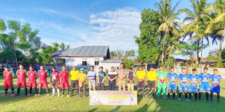 Sepakbola mini friendship cup 2022 siap menjaring talenta berbakat di Kabupaten Gorontalo. event yang berlangsung di Lapangan Kelurahan Hunggaluwa diikuti oleh 24 Club Se-provinsi Gorontalo. (Foto: Putra/Gopos)