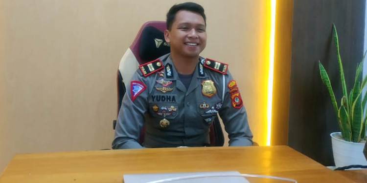 Kepala Satuan Lalu Lintas Polres Pohuwato, IPTU Yudha Bhara, (Yusuf/Gopos)