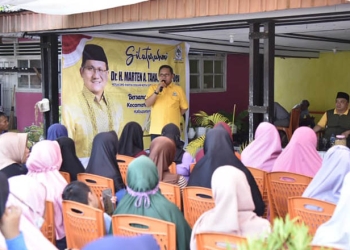 Marten Taha saat bertatap muka dengan masyarakat di Desa Bendungan, Kecamatan Mananggu, Boalemo, Sabtu (17/7/2022).